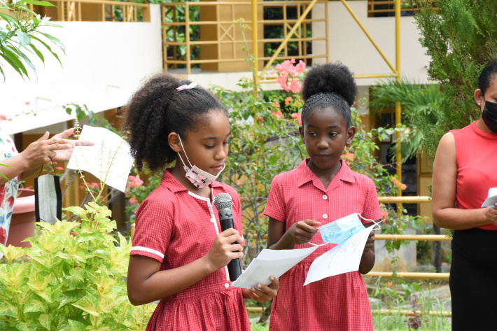 Mont Fleuri primary gets plants to embellish its garden   