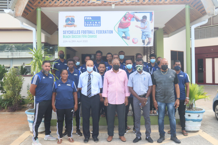 20 referees follow week-long training