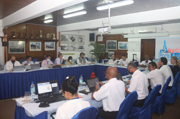    Stakeholders discuss new concept design for port rehabilitation project