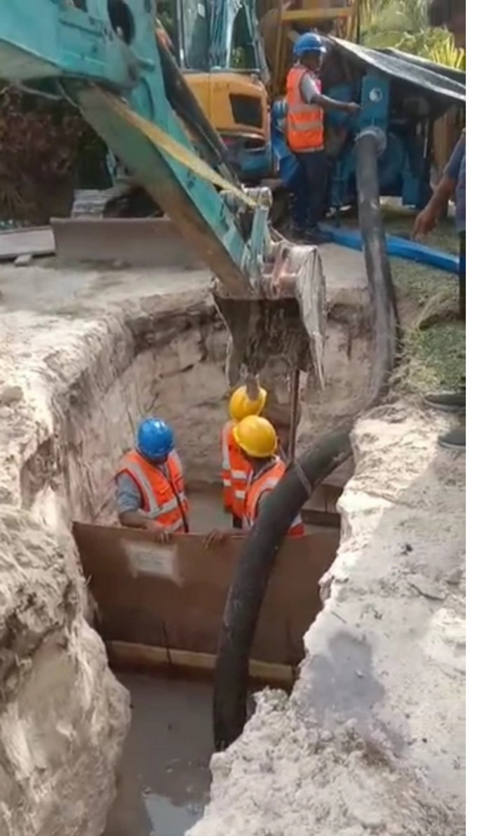    Work starts to build a centralised sewerage system for La Digue