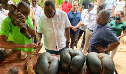 Kenyan President impressed with Praslin’s natural assets