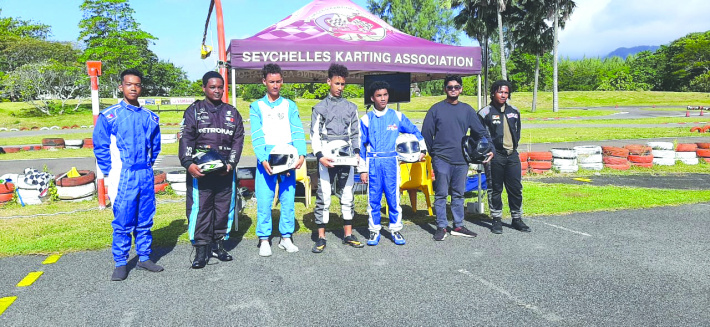 Karting: International Junior Round and Kart Challenge weekend