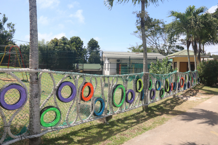 La Retraite school gets new fencing made of recycled materials   