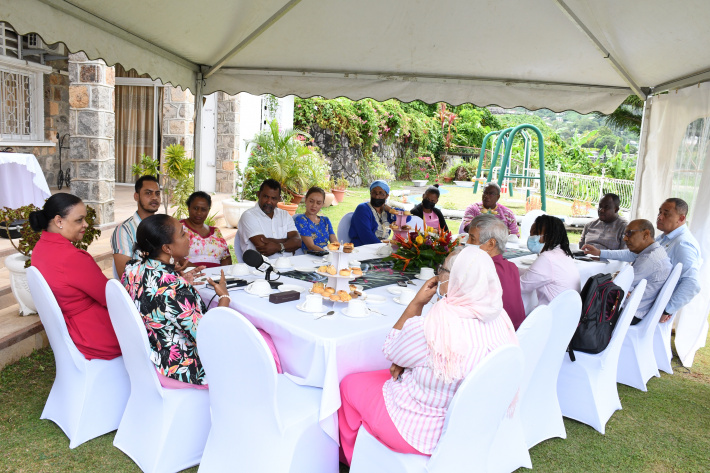 Minister Zialor meets religious groups to discuss spirituality in the family