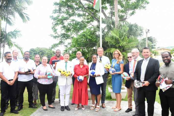 Seven sports disciplines get equipment from members of the honorary consul   