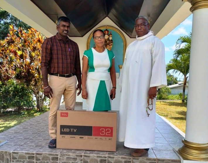 Takamaka Church equipped with CCTV camera donated by Enjoy supermarket