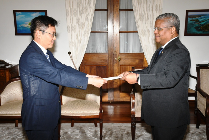 New South Korean ambassador accredited