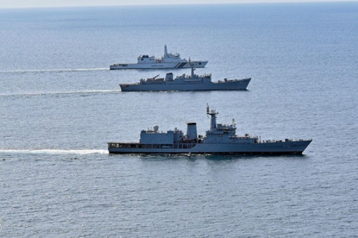 Three Indian navy training ships in Seychelles