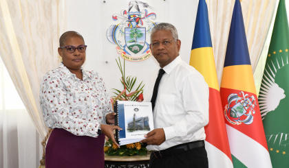 CBS governor presents annual report to President Ramkalawan