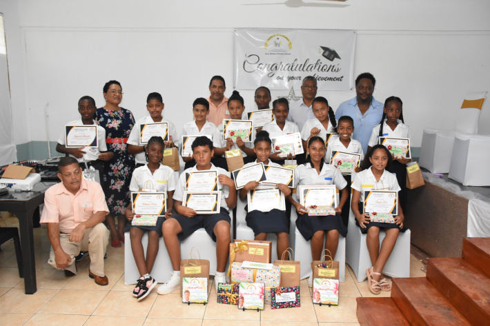 Anse Boileau primary unveils Hall of Fame