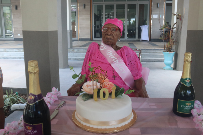 Theresia Flore célèbre son 101e anniversaire