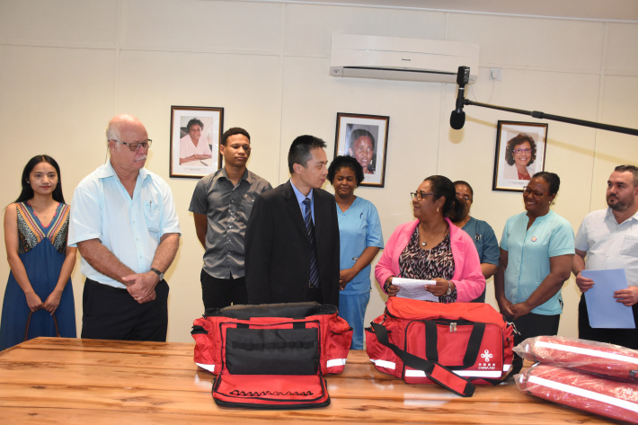 Chinese embassy donates 20 medical bags to English River Health Centre