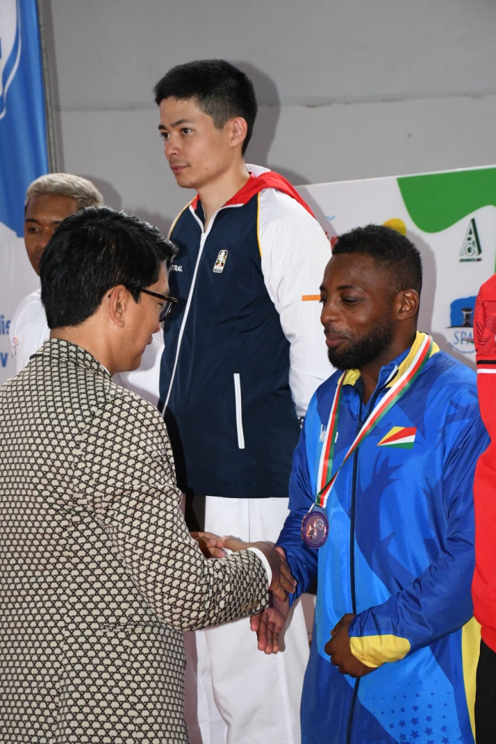 Karaté     Thérésine wins bronze medal