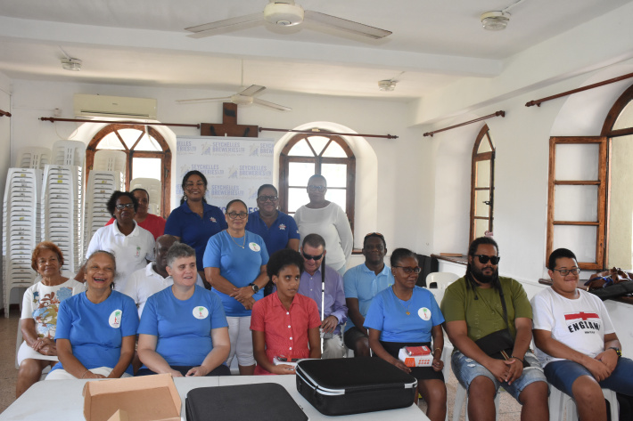 Seychelles Breweries Foundation donates equipment to SABVI