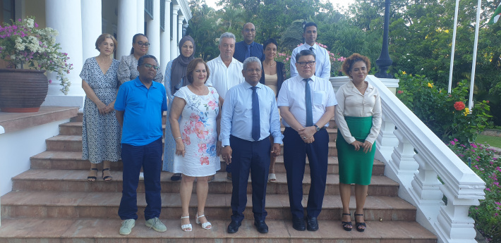 President holds first meeting with fund-raising committee for the new Seychelles hospital