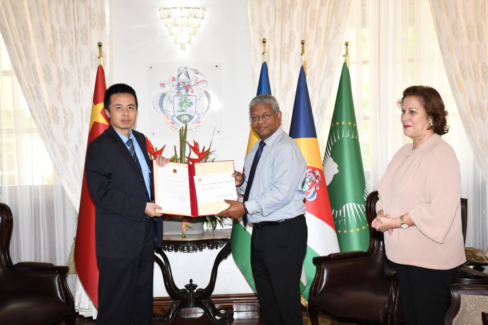 China donates R250,000 towards the new Seychelles Hospital