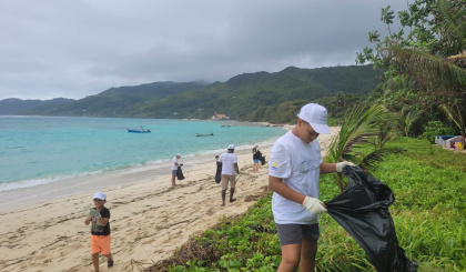 230kg of rubbish bagged in the Ceres beach clean-up at Anse Royale