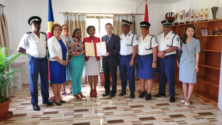 Chinese embassy donates to Anse Royale district