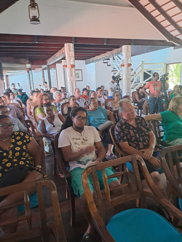 La Digue tourism   