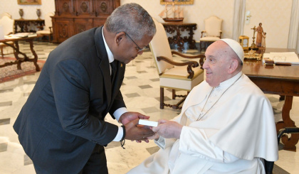 President Ramkalawan holds  audience with Pope Francis