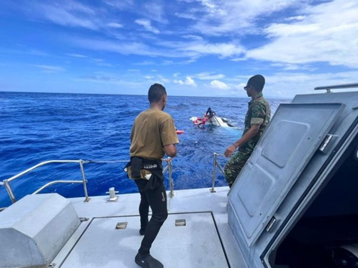 Seychelles Coast Guard rescues passengers and crew from sinking vessel