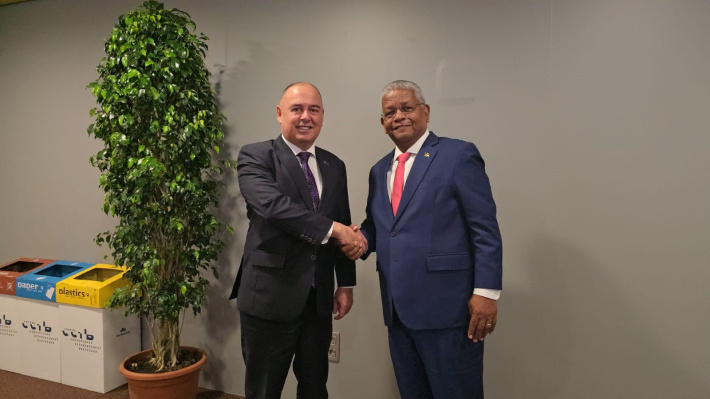 Seychelles and Cook islands to establish diplomatic relations