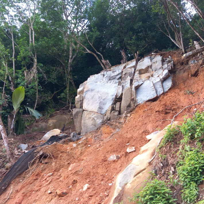 Update on work to remove hazardous boulder in Le Niole