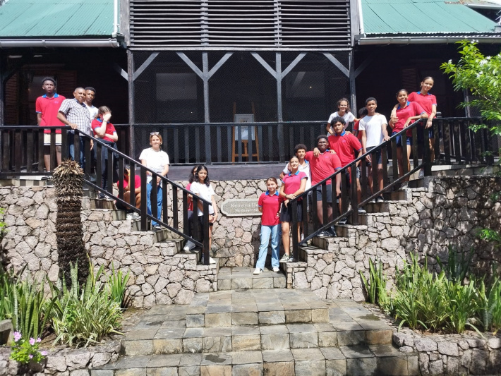    Exposition des travaux des étudiants de l'École Française des Seychelles à Kenwyn House