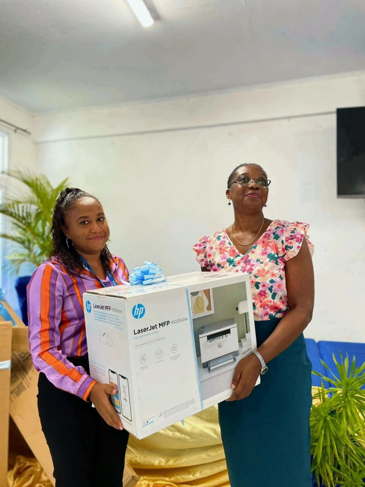 Vistra Seychelles donates beds and mattresses to Grand Anse Mahé primary school