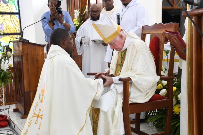 Emmanuel Boniface, nouveau prêtre du diocèse de Port-Victoria