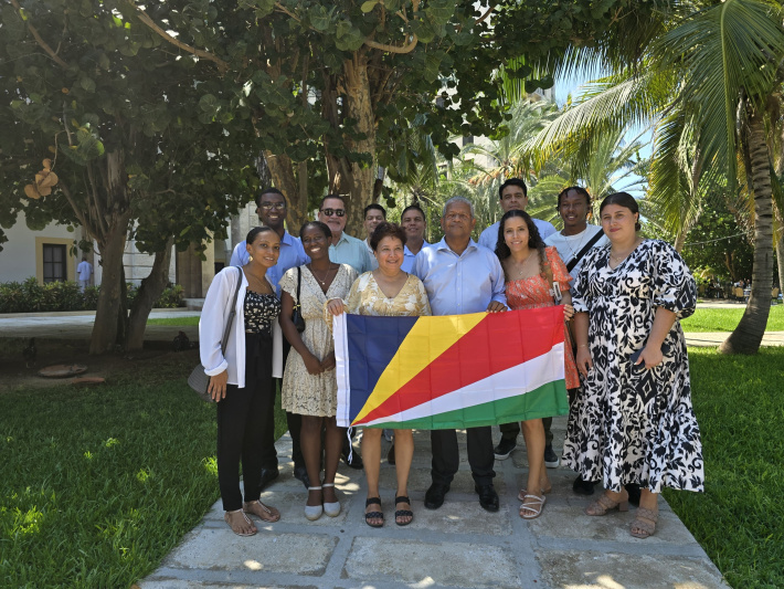 President Ramkalawan engages with Seychellois medical students in Cuba