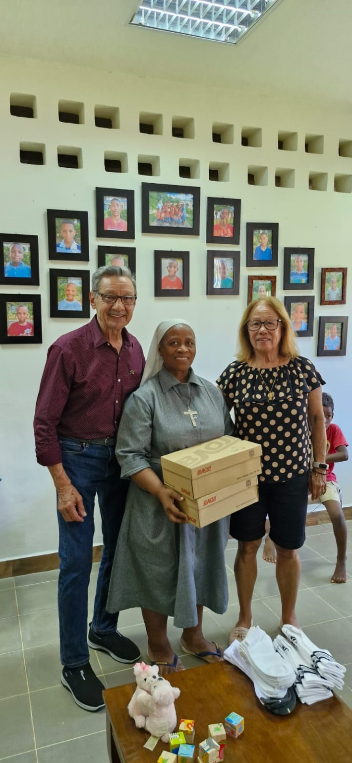 Seychellois community in Perth donates to Foyer de Nazareth