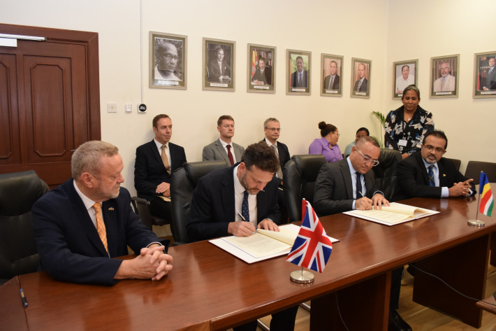 Seychelles, UK sign Economic Security Partnership