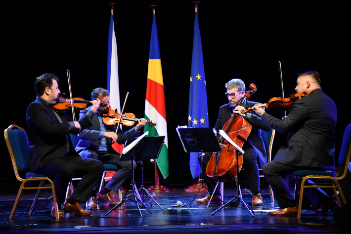 Epoque Quartet performs in Seychelles