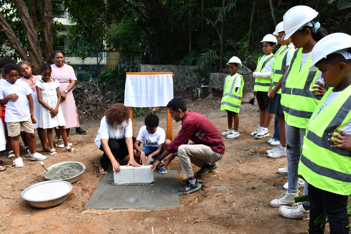 Liam’s Rainbow Foundation lays first stone, unveils plaque for playhouse