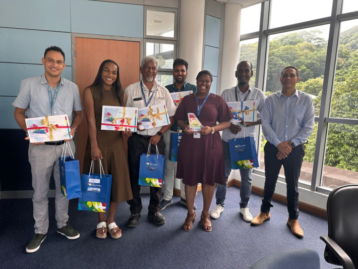 Air Seychelles recognises long-serving staff