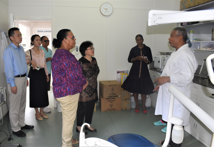 Chinese ambassador visits Anse Royale Hospital