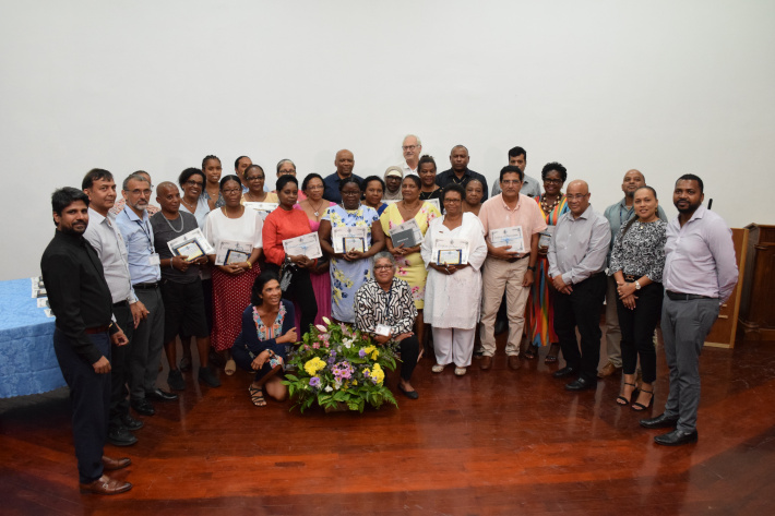 21 retired health professionals honoured