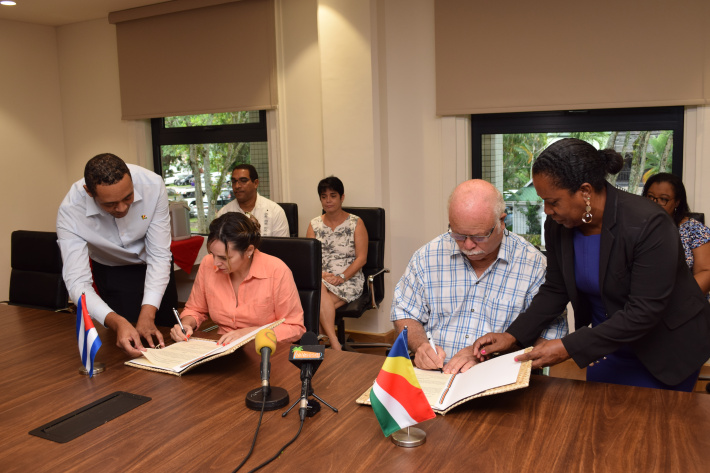 National libraries of Cuba and Seychelles sign new MoU   