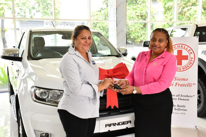 RCSS receives Ford Ranger vehicle from Oceanic Motors