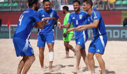Italy 7- 4 Oman - Group D