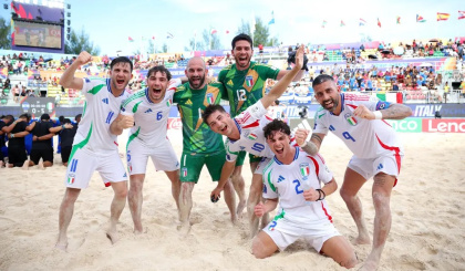 Italy 5-0 El Salvador - Group D