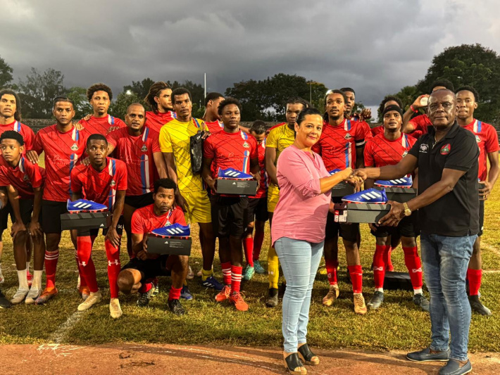 Au Cap FC receive sponsorship from Crown Beach hotel