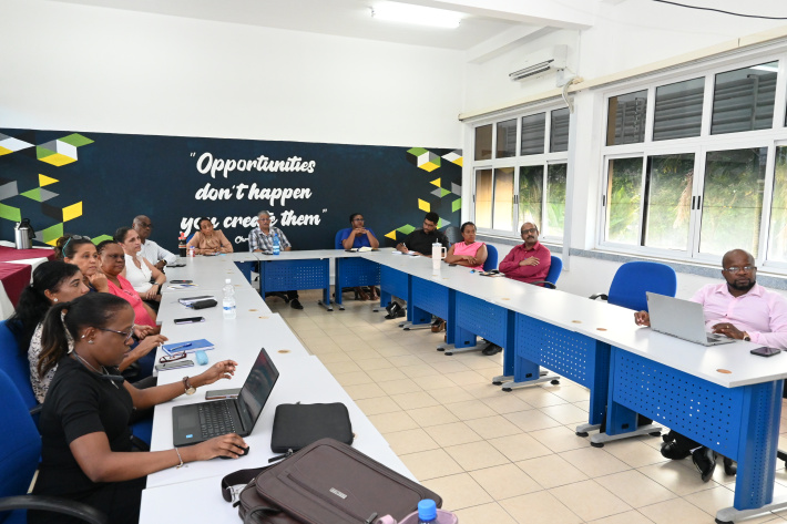 Dr Klymenko proposes redefining academic writing for Seychelles in AI age