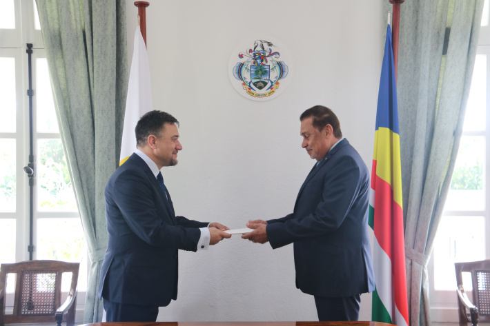 Un nouveau représentant régional de l’OIF accrédité aux Seychelles
