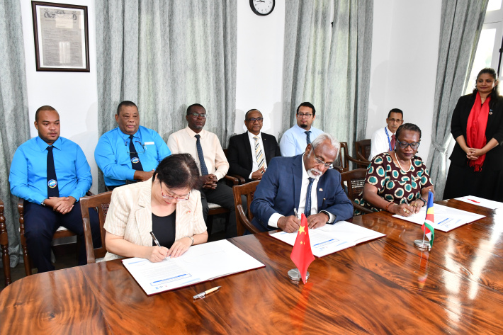 Seychelles, China and UNDP sign MoU for advanced early warning system