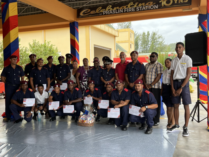 Praslin fire station marks 10th anniversary