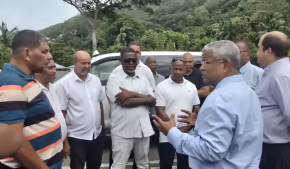 President Ramkalawan meets with airport taxi operators