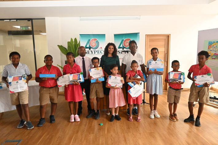 Seypec’s rewards participants of its 40th anniversary poster competition