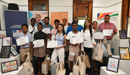 Human Rights Commission rewards winners of poster, article competition